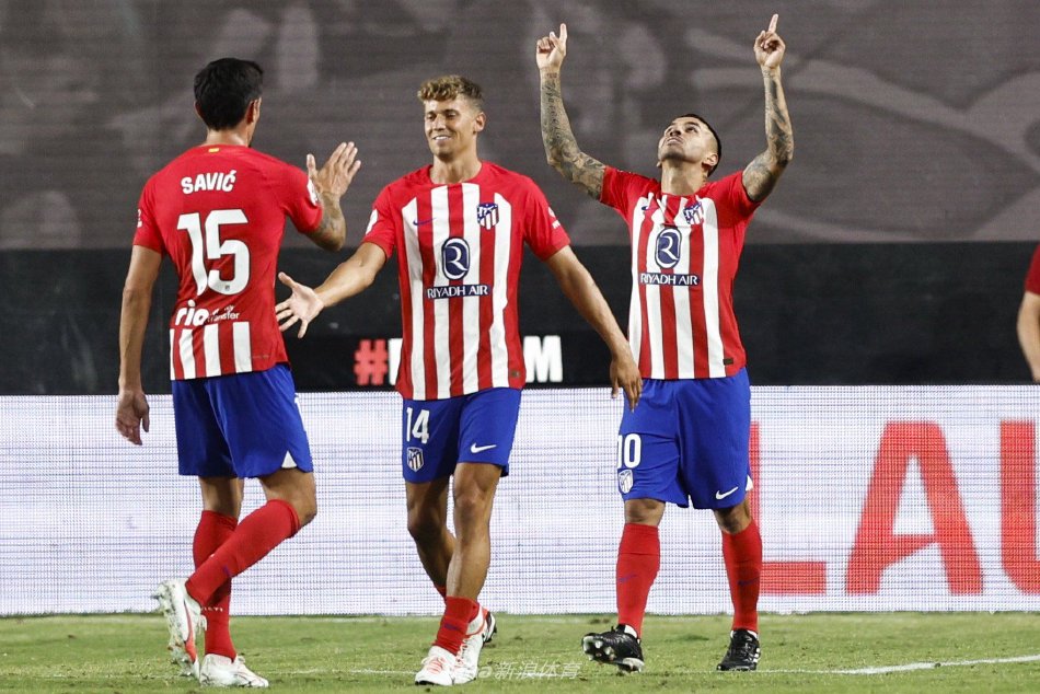 在现代足球 在现代足球