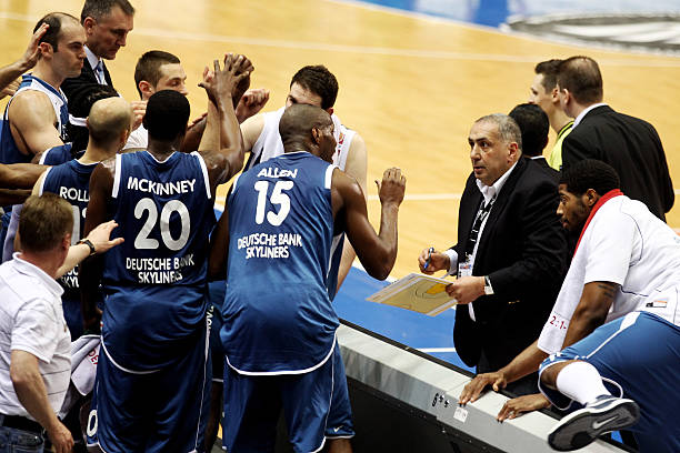 在防守端 在防守端